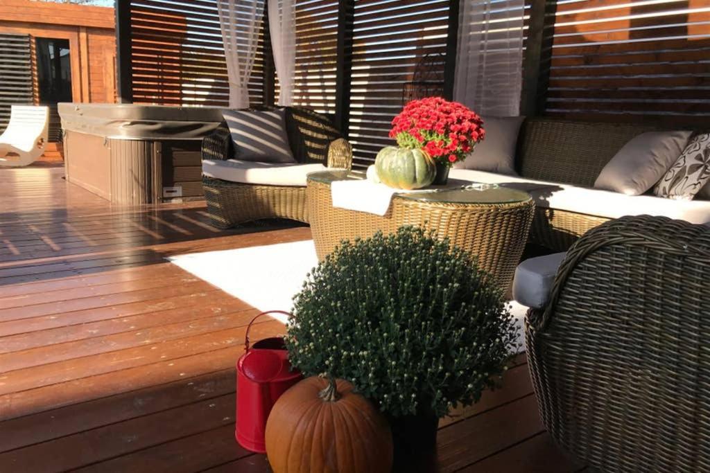 Orchardhouse Farmhouse, Wellness Chrast  Exteriör bild