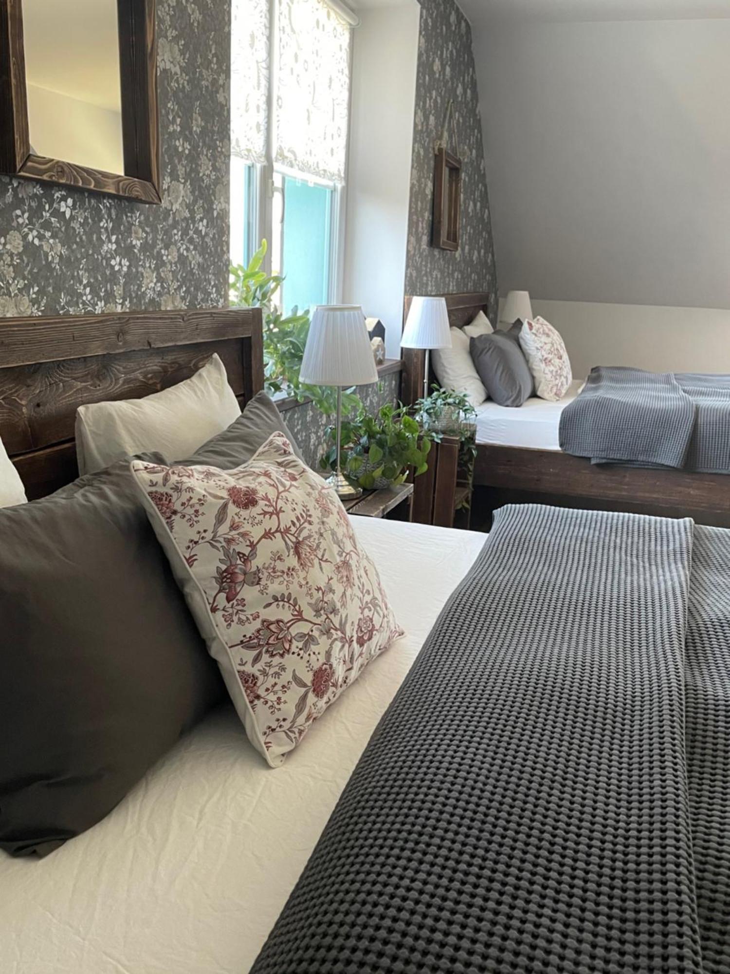 Orchardhouse Farmhouse, Wellness Chrast  Exteriör bild